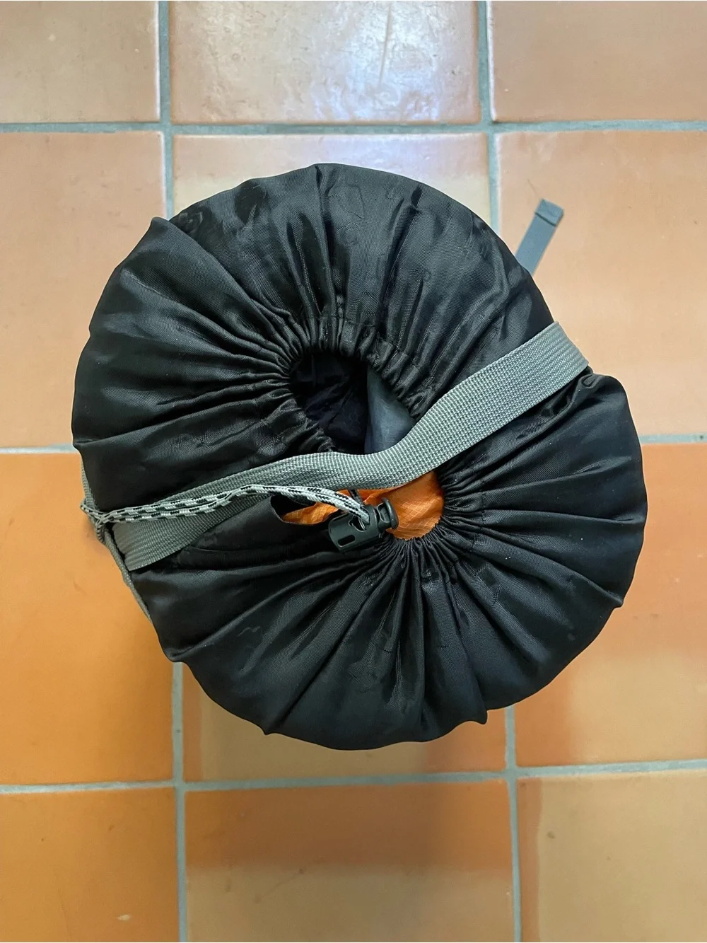 Mummy Sleeping Bag - 10°C/15° with Black Carrier